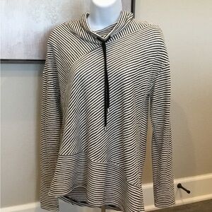 Jones New York Striped Black and White Women's Top Sz M